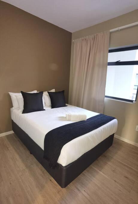 Sandton Central Apartment