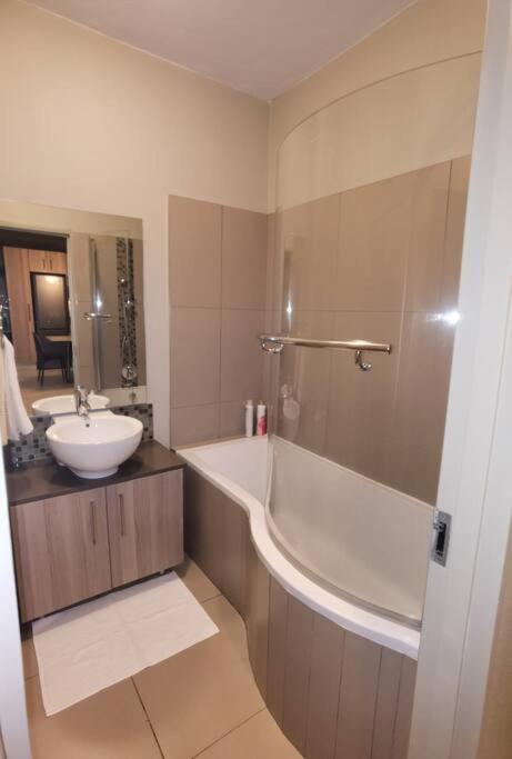 Sandton Central Apartment
