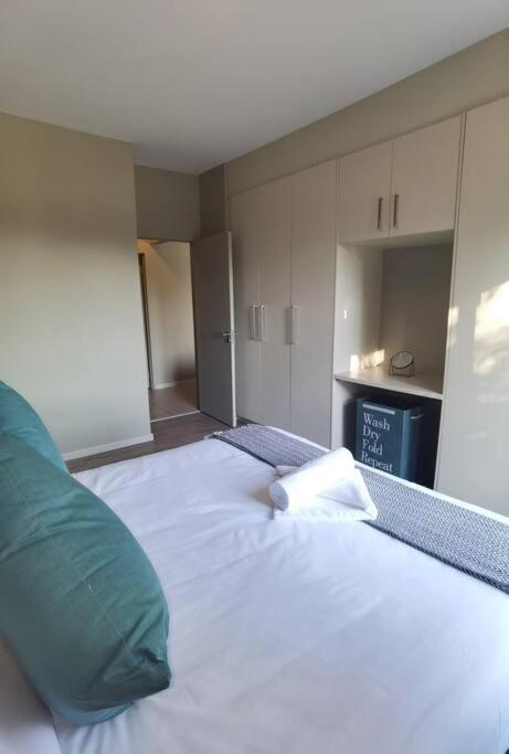 Sandton Central Apartment