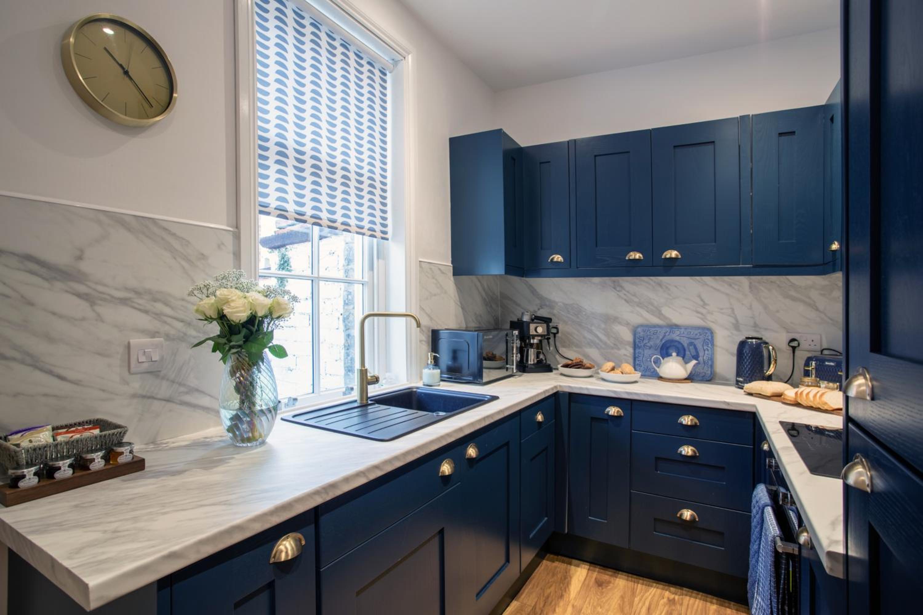 Cosy 2-Bed Cottage in a World Heritage Village view 3