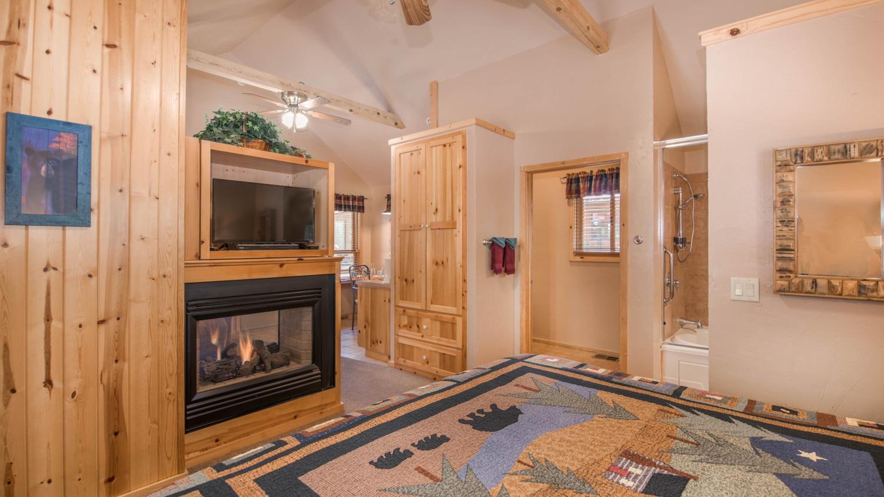 Shadow Mountain Lodge and Cabins