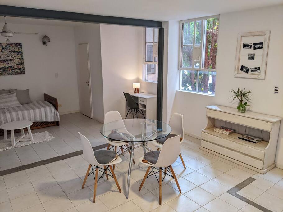 Hermoso departamento dos pisos bajo de San Isidro