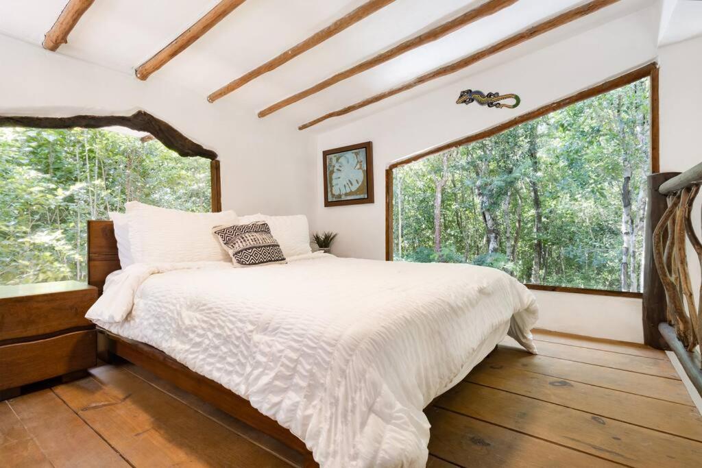Casa de la Selva-Jungle Getaway with cenotes view 2