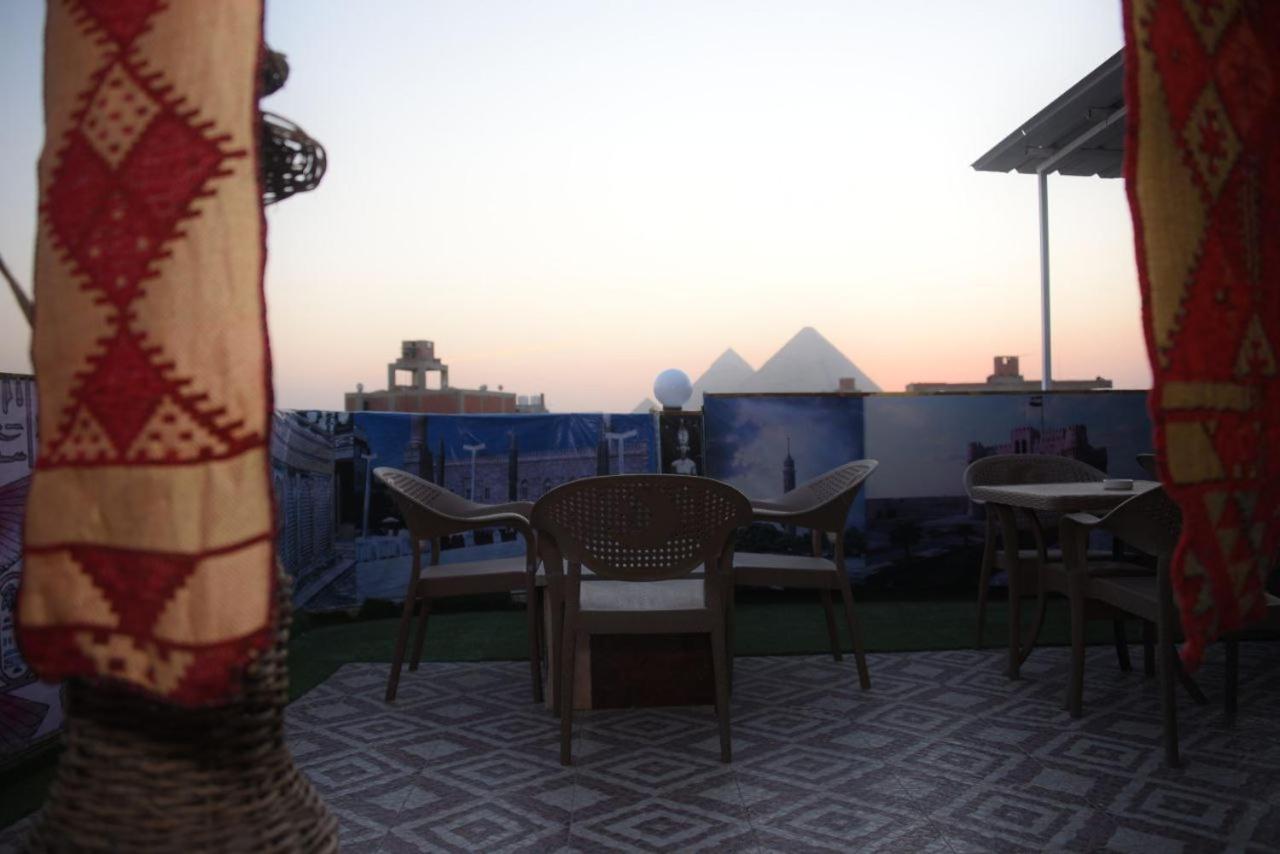 Cheops Pyramids Veiw