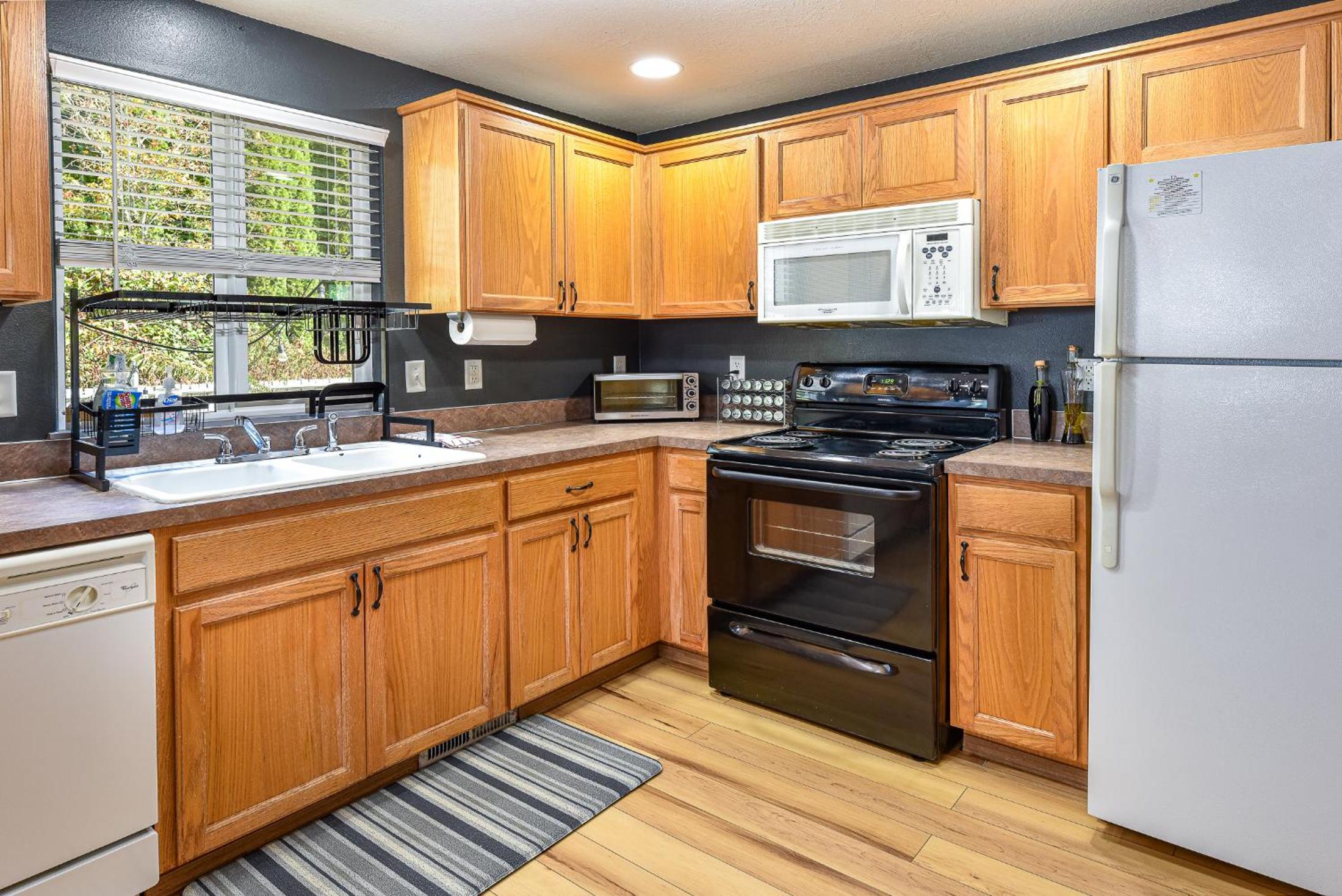 Albany Vacations - Teak- a North Albany family home - Property Image 2