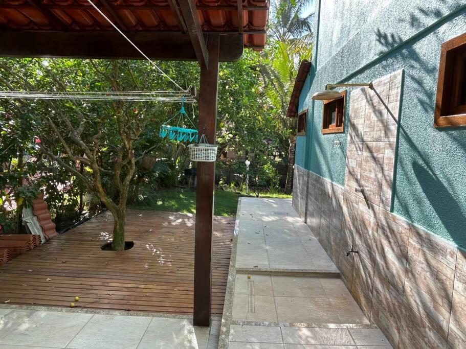 Casa de praia pé na areia: nos braços da natureza.