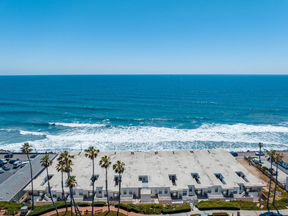 Oceanside Escape 700S-102