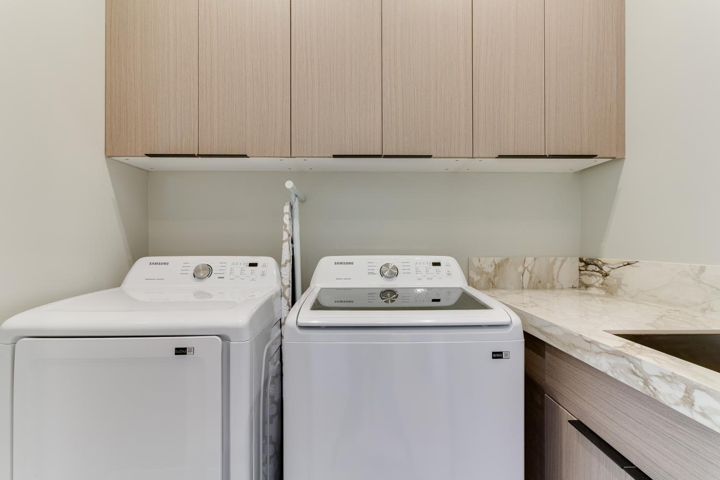 Brand New Modern 9 Bedroom Compound in Pickfair Village