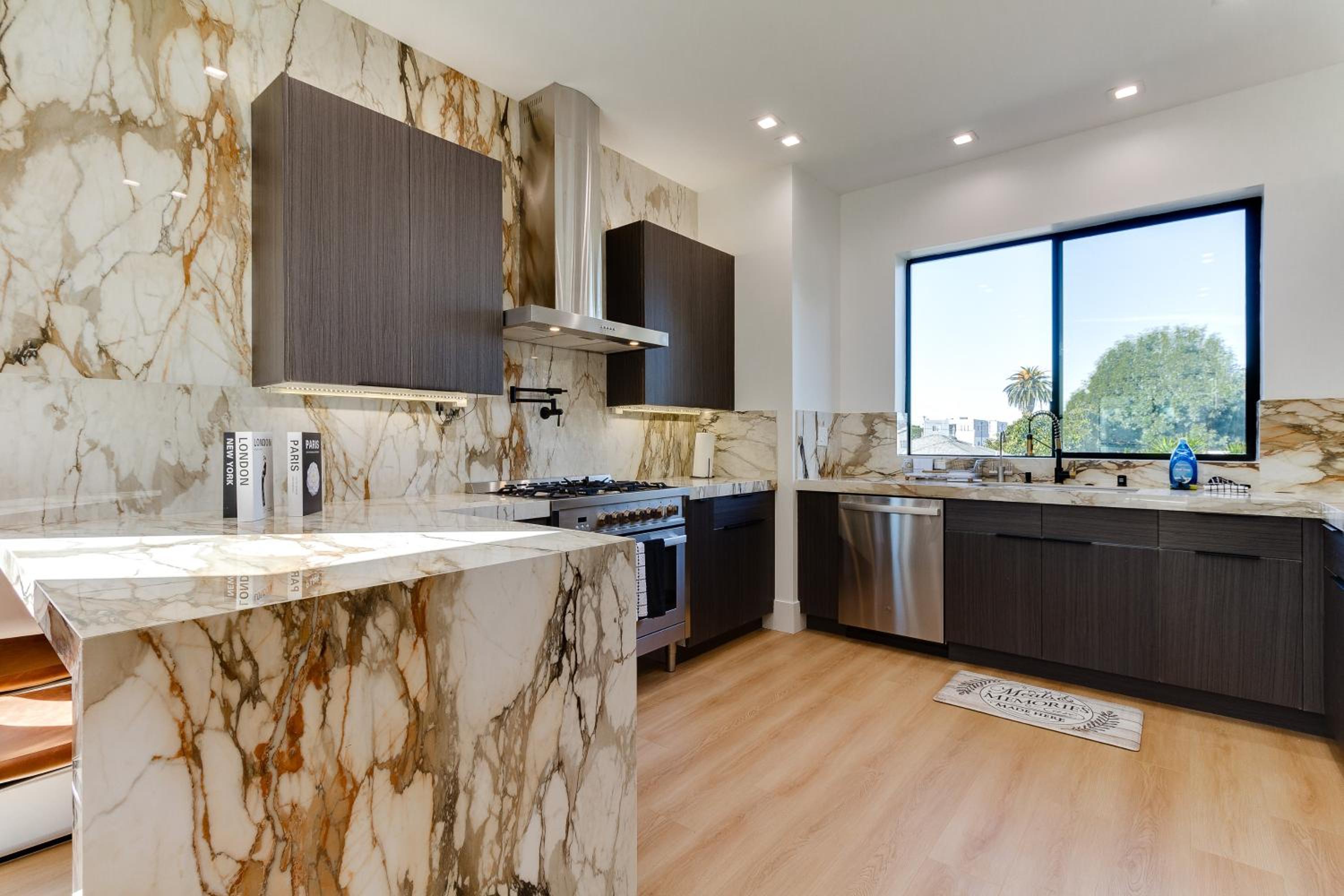 Brand New Modern 9 Bedroom Compound in Pickfair Village