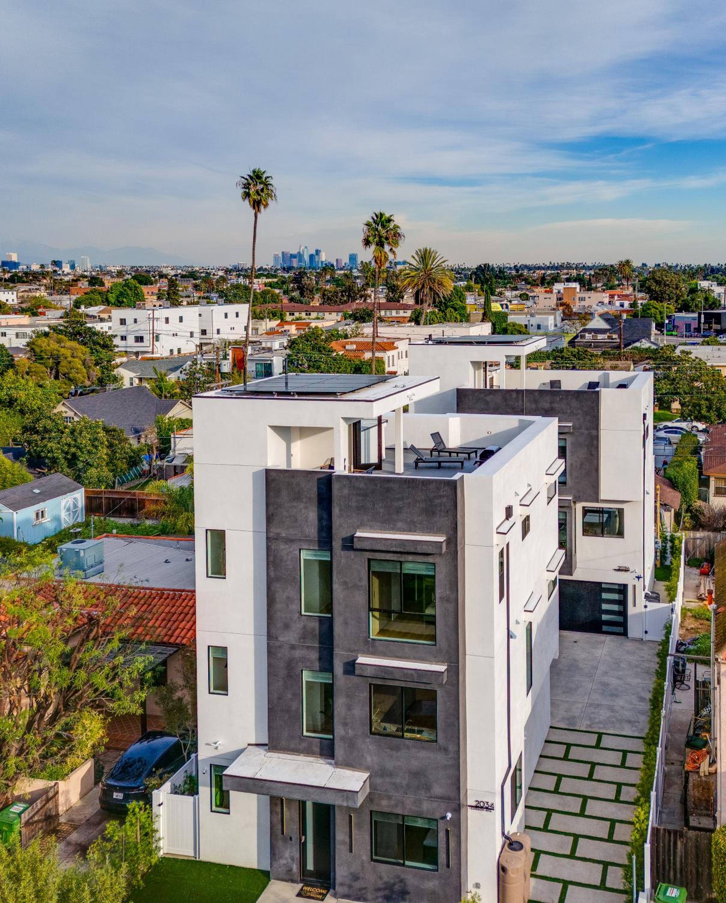 Brand New Modern 9 Bedroom Compound in Pickfair Village