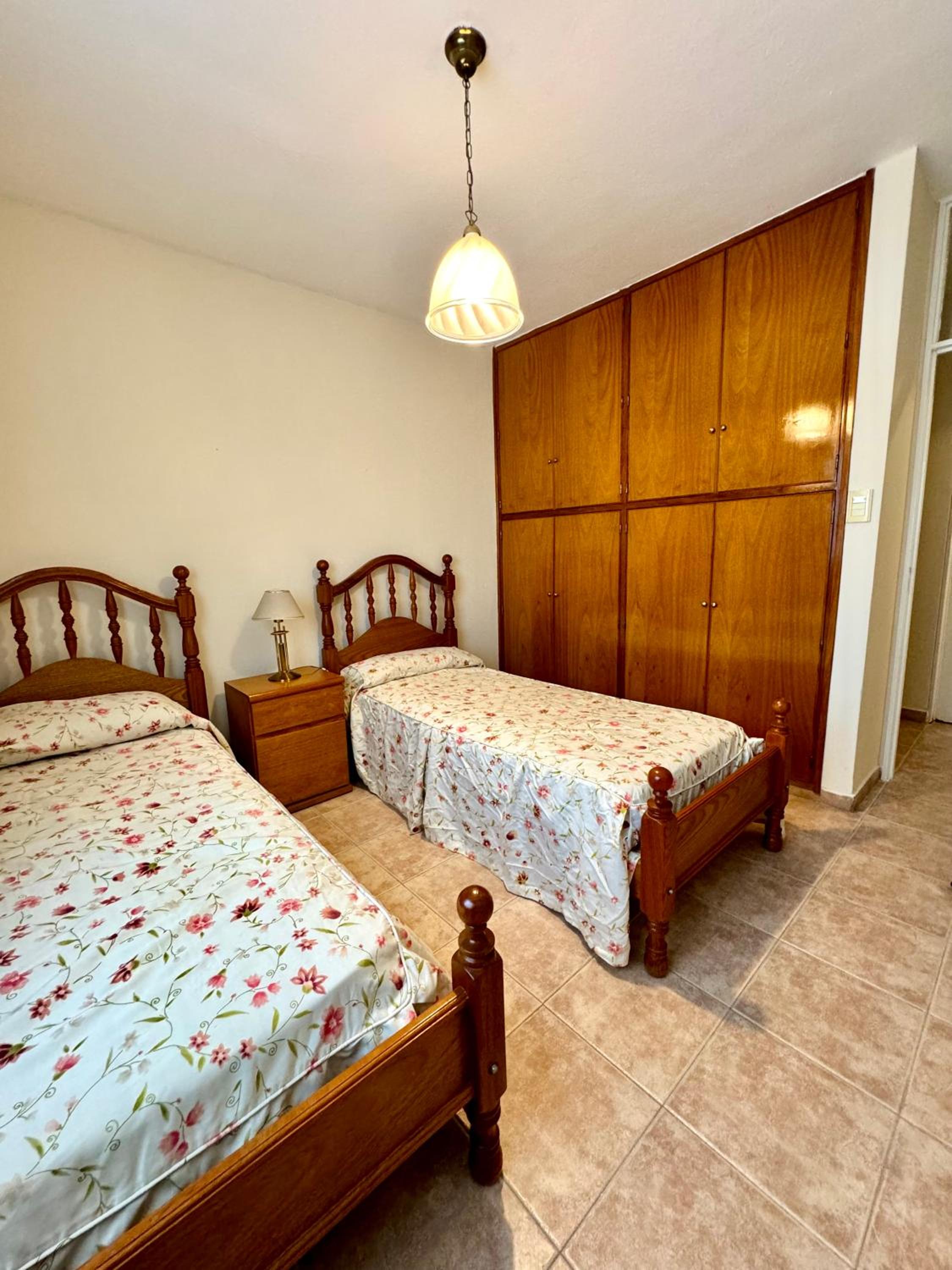 Departamento frente al Shopping ,B 8