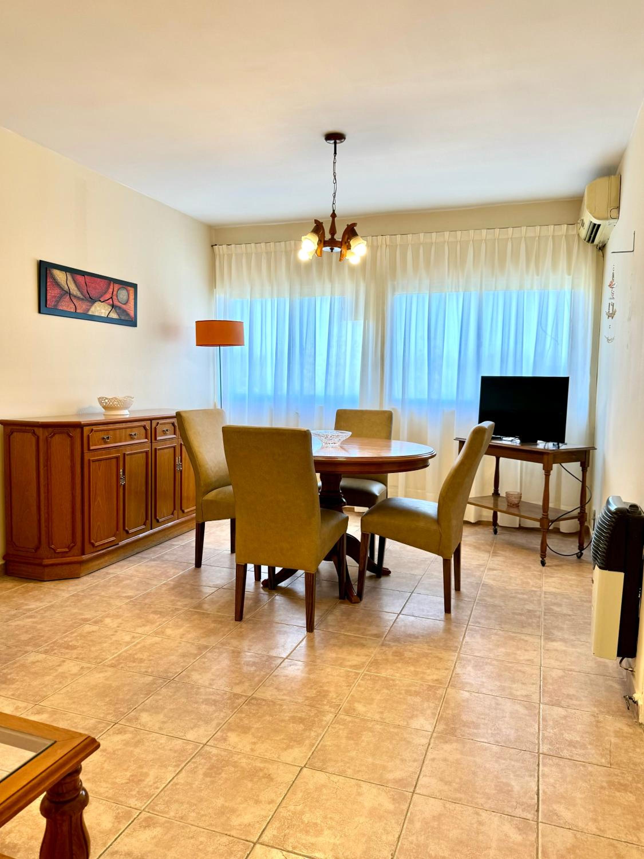 Departamento frente al Shopping ,B 8