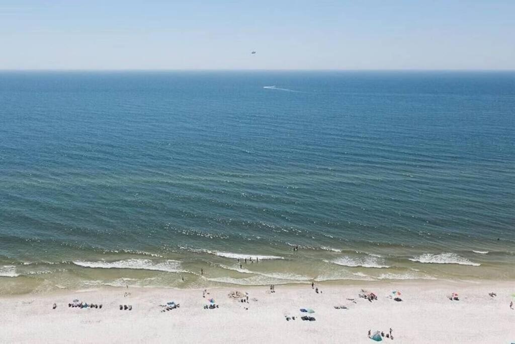 4 Bedroom Luxury High Rise Corner Condo with 2 Balconies, Heated Pool, Direct Beach Access view 5