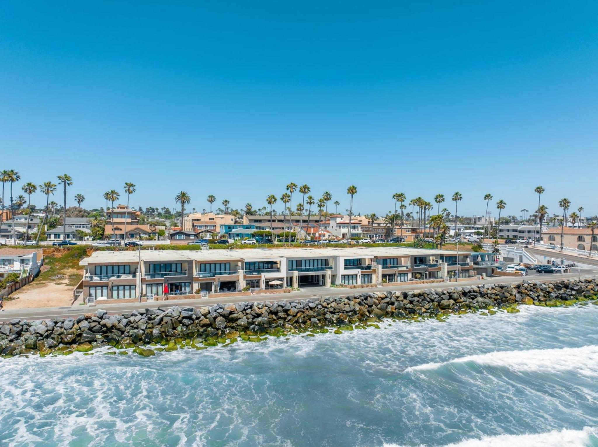 Oceanside Oasis 700S-103