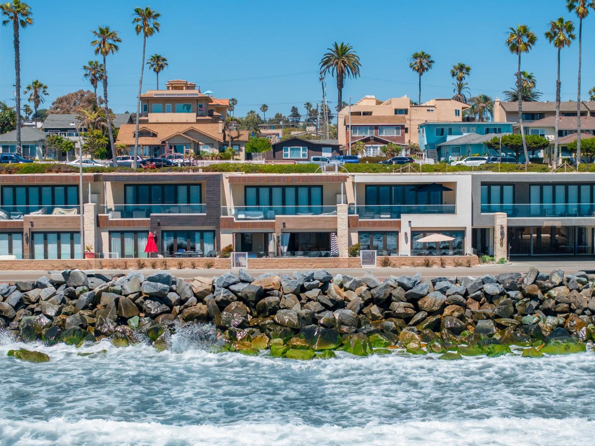 Oceanside Oasis 700S-103