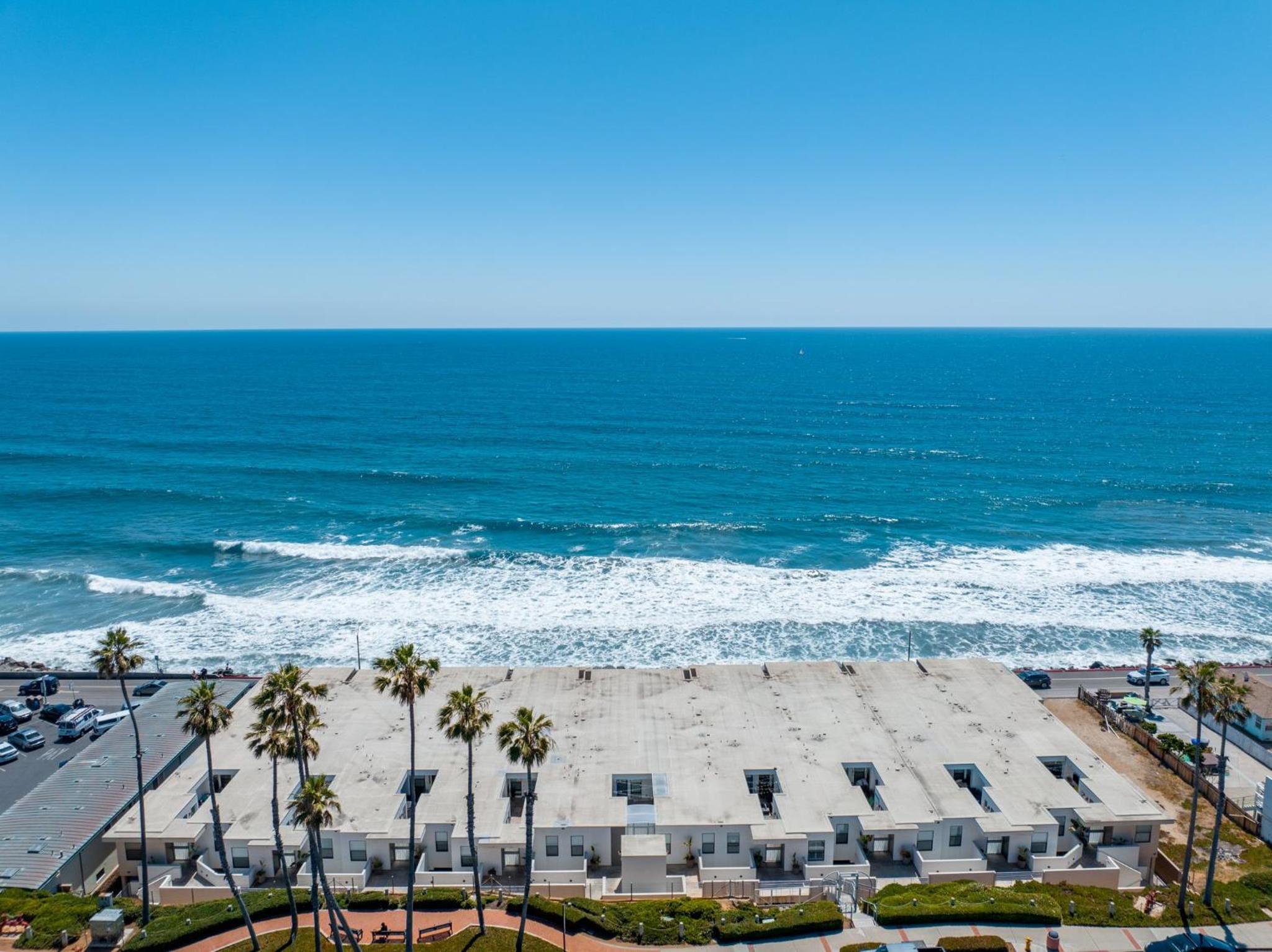 Oceanside Oasis 700S-103