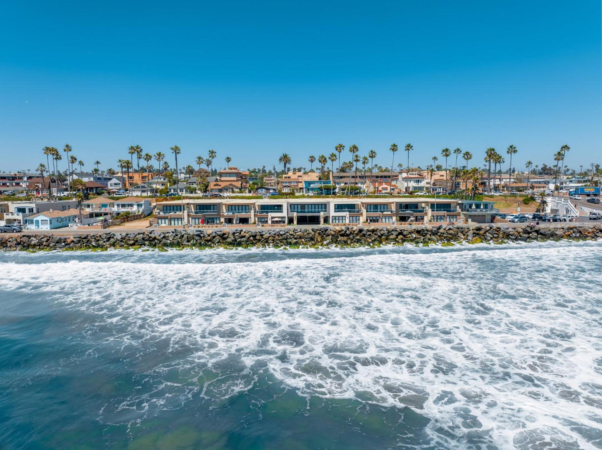 Oceanside Oasis 700S-103
