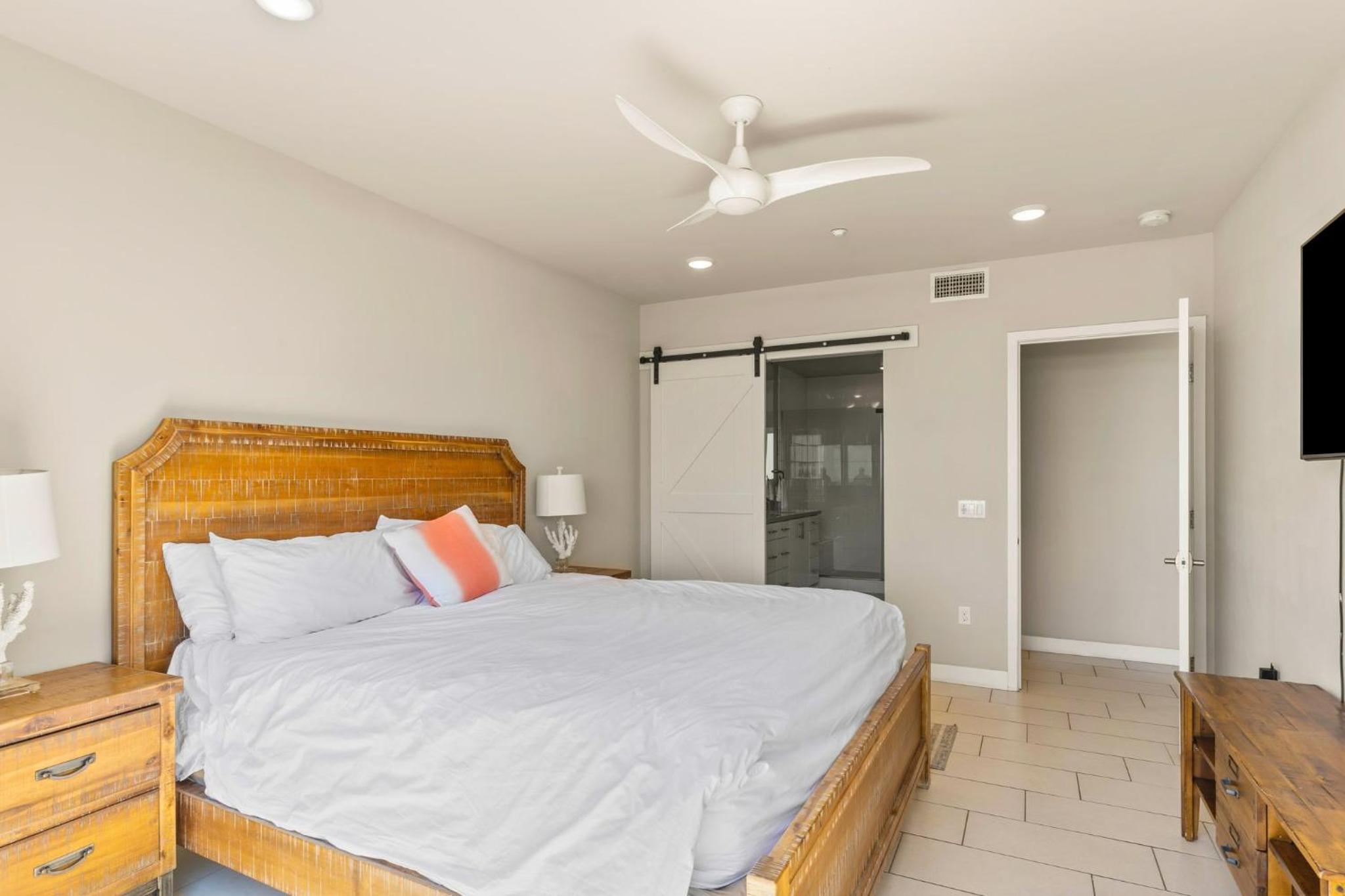 Oceanside Oasis 700S-103