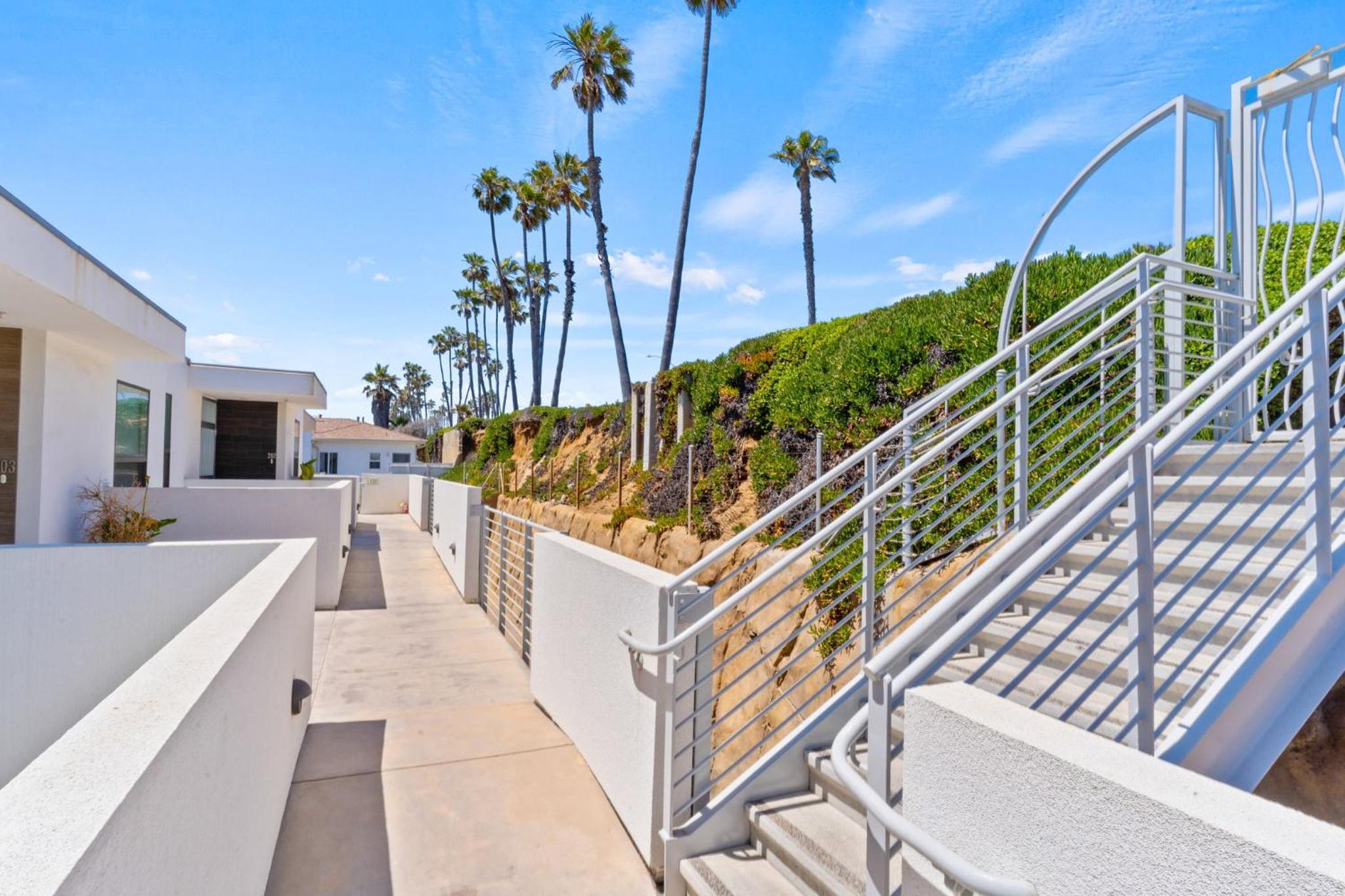 Oceanside Oasis 700S-103