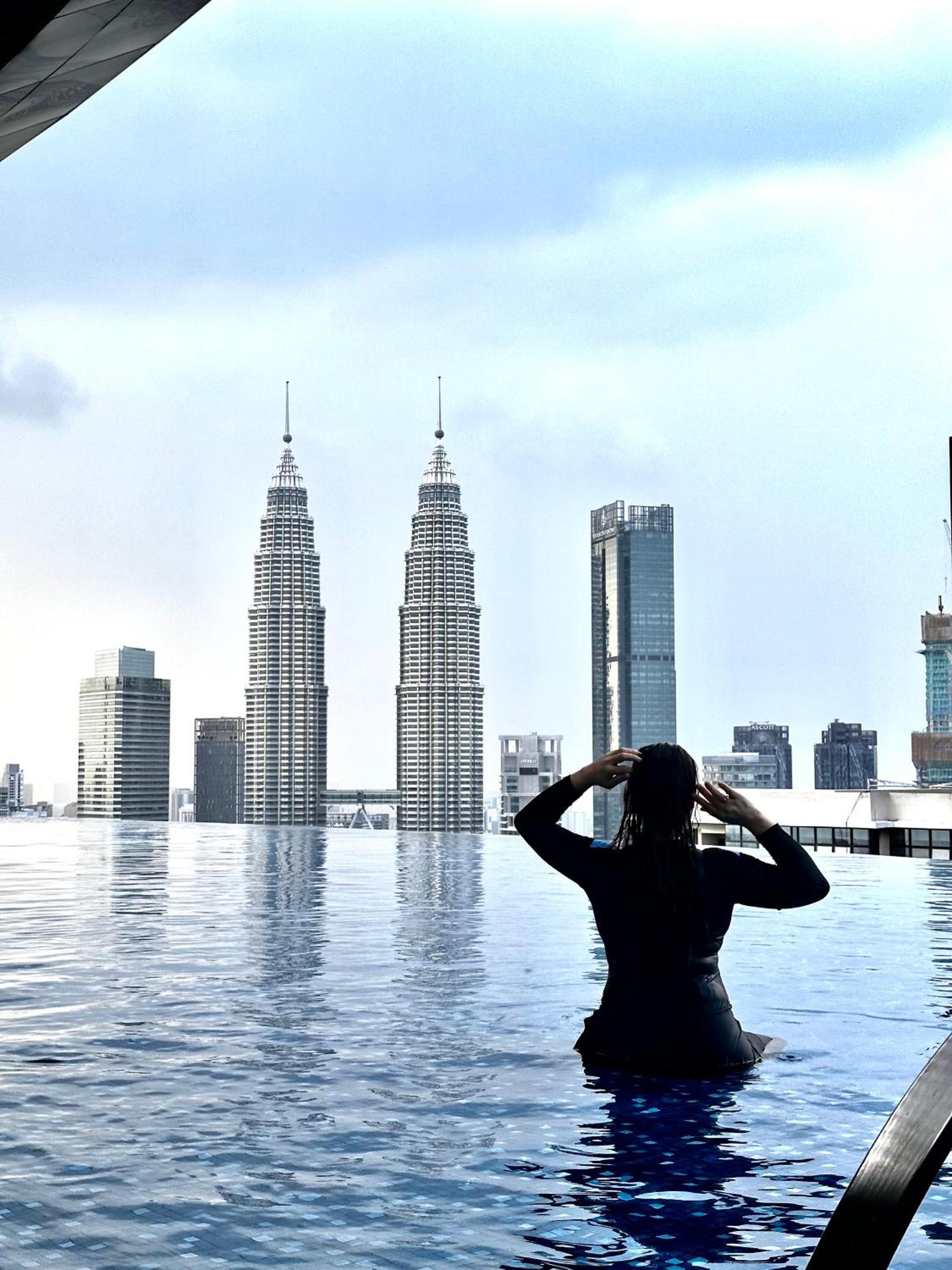 Sky Suites KLCC By NTR Resources