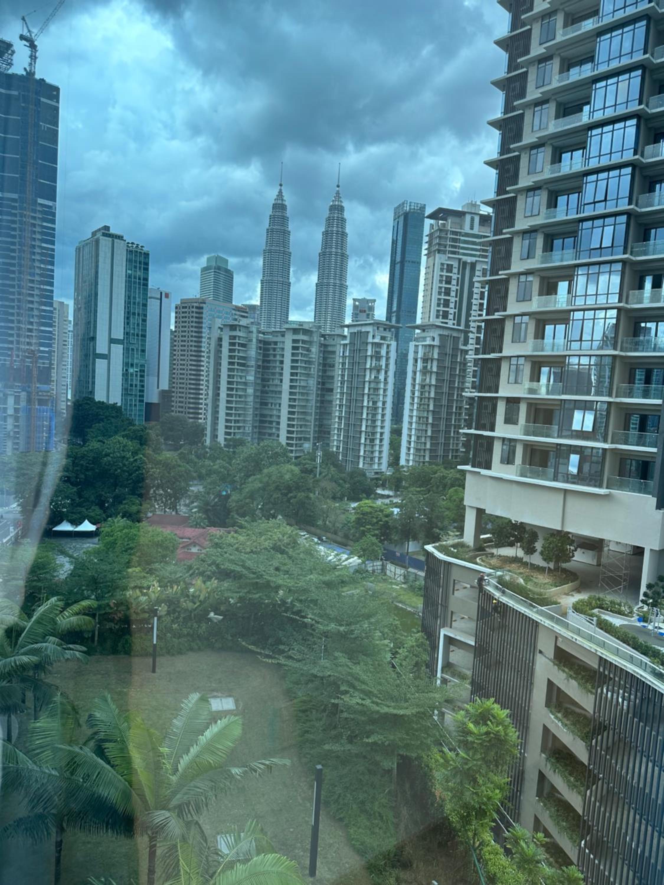Sky Suites KLCC By NTR Resources