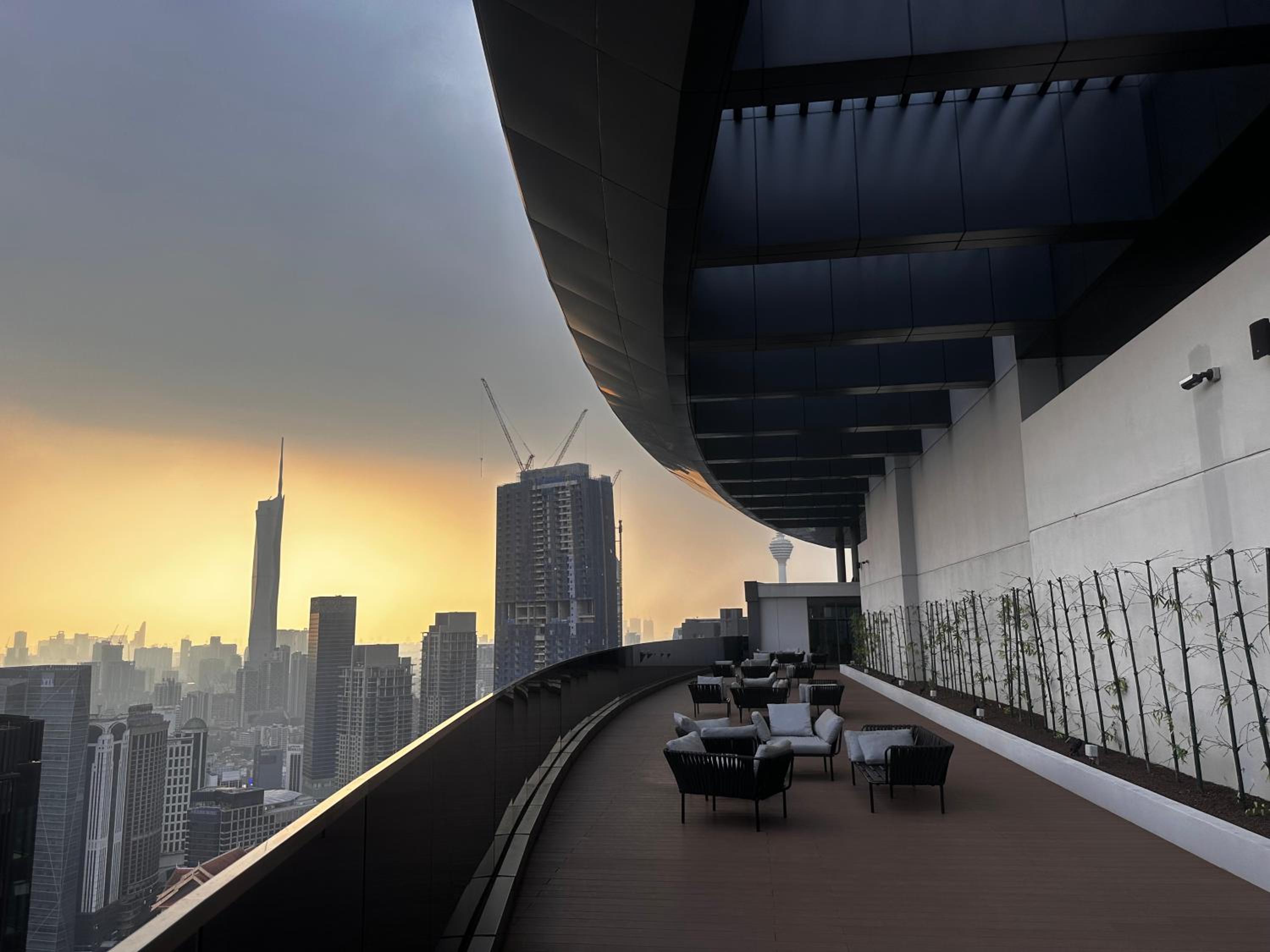 Sky Suites KLCC By NTR Resources