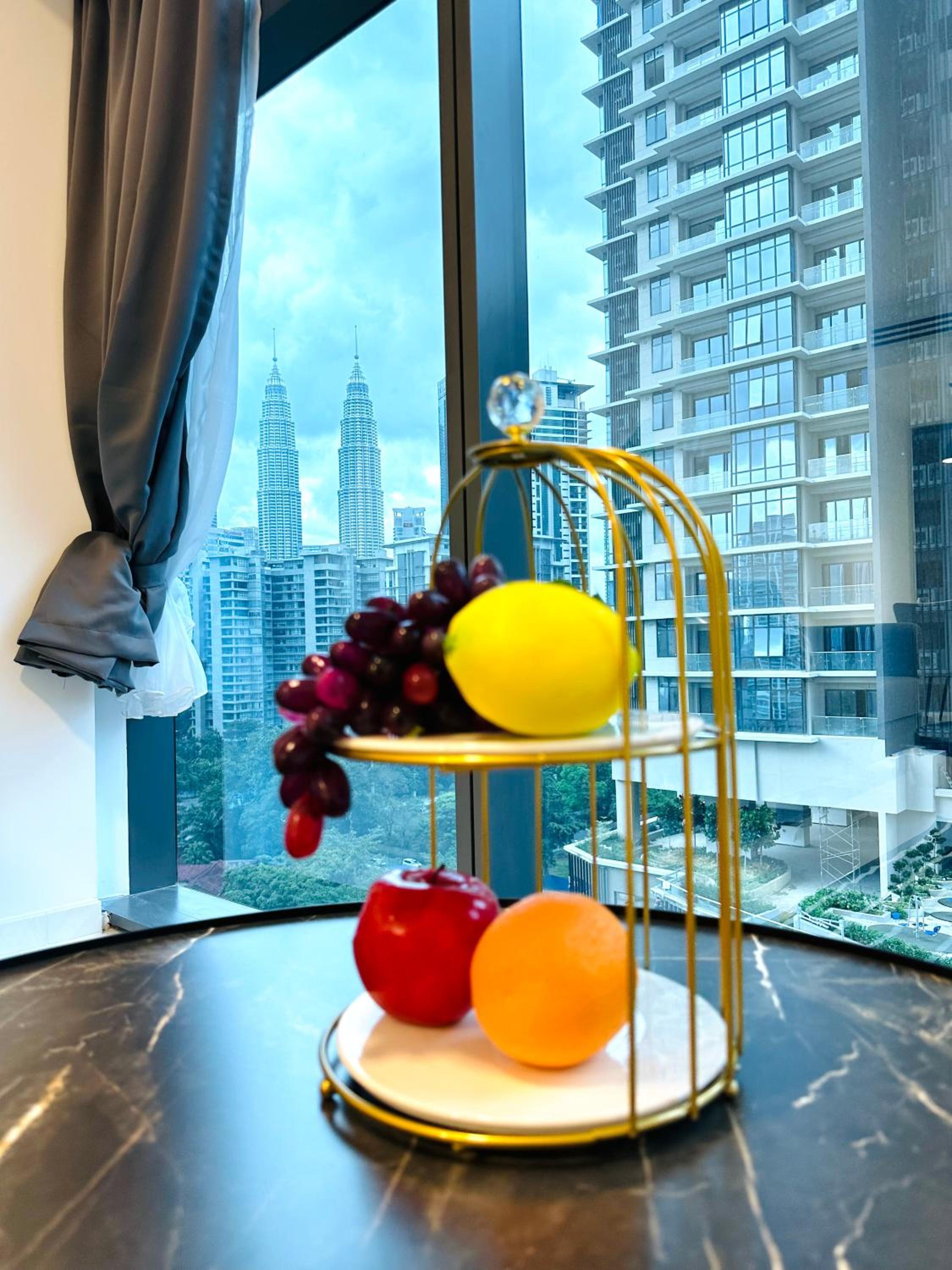 Sky Suites KLCC By NTR Resources