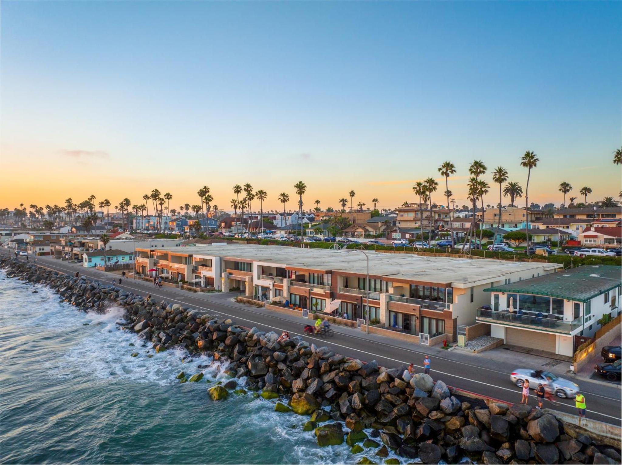 Oceanside Oasis 700S-103