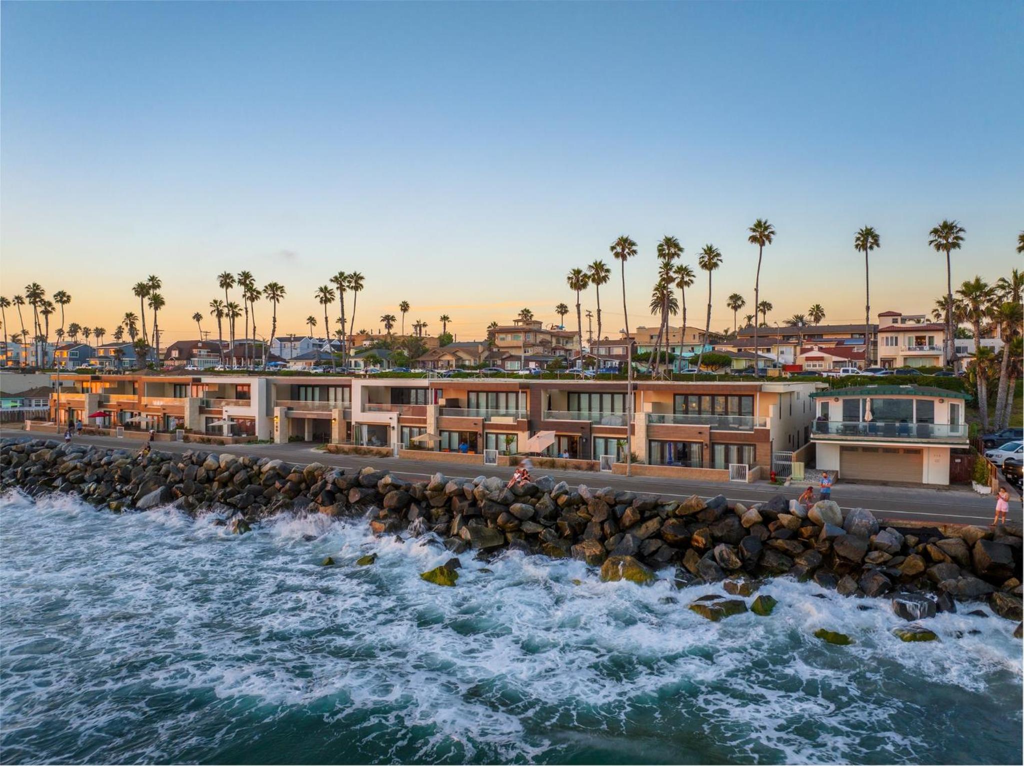 Oceanside Oasis 700S-103
