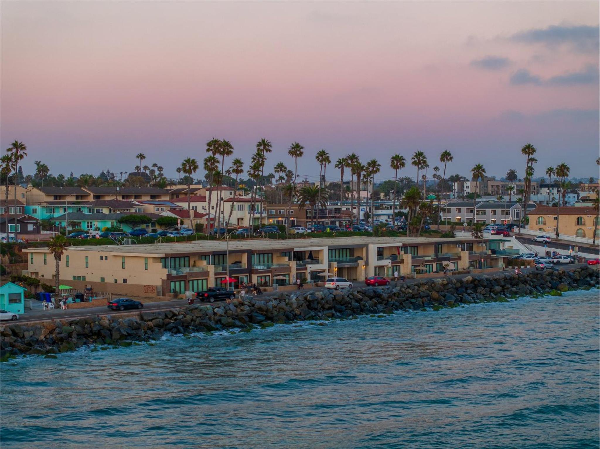 Oceanside Oasis 700S-103