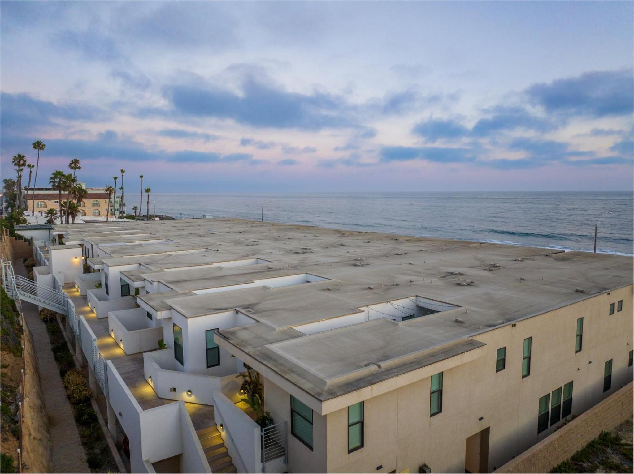 Oceanside Oasis 700S-103