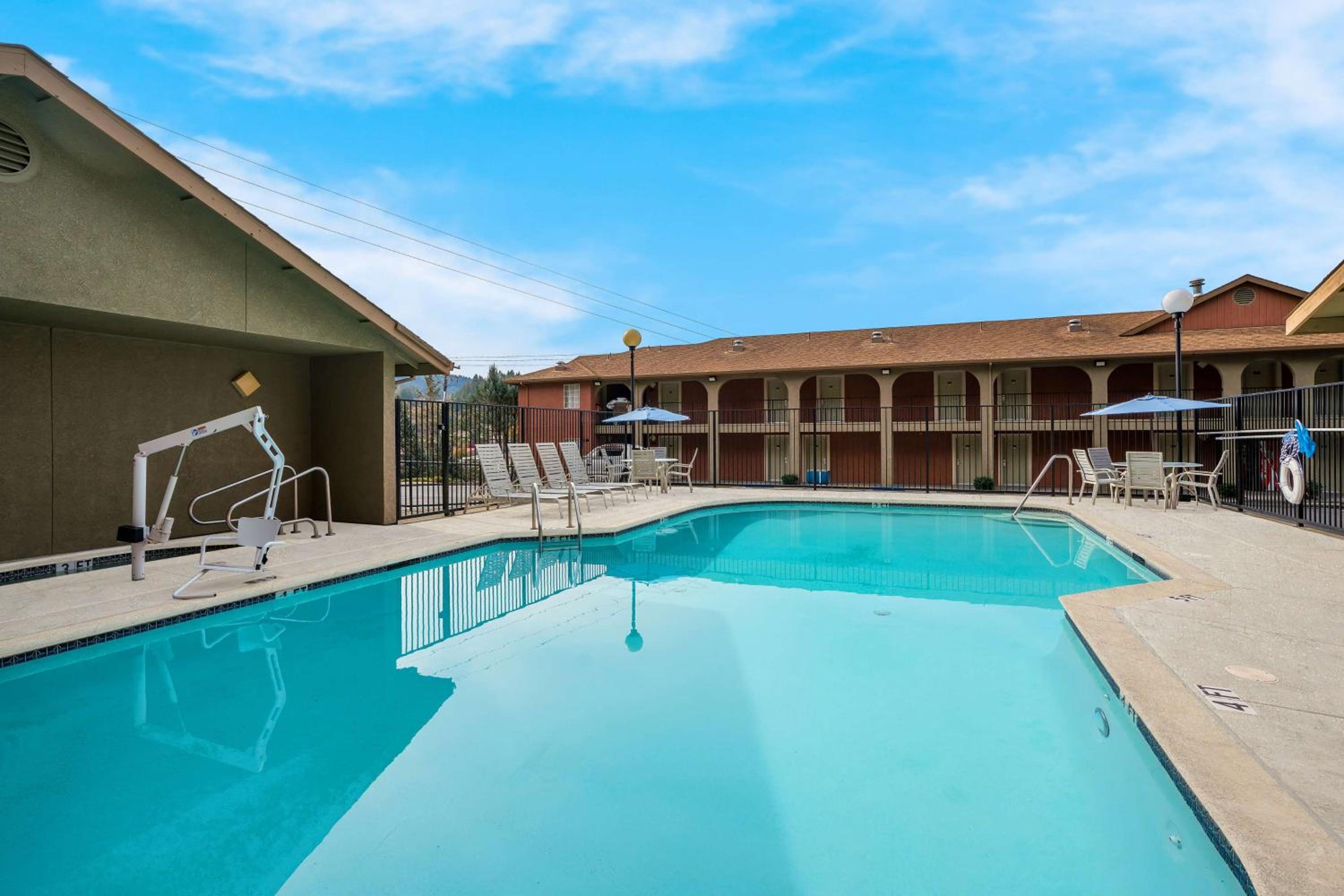 Best Western Willits Inn