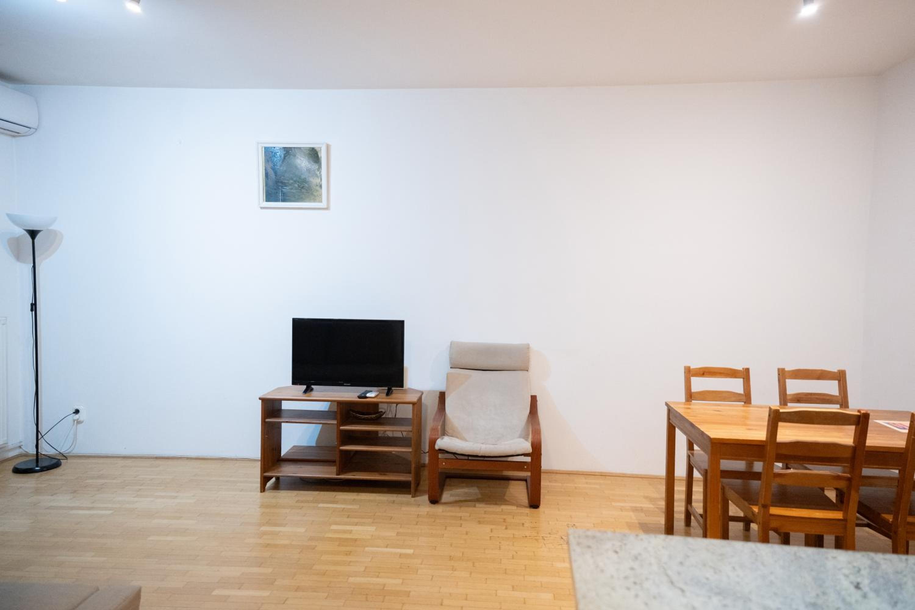 Vincent Apartment
