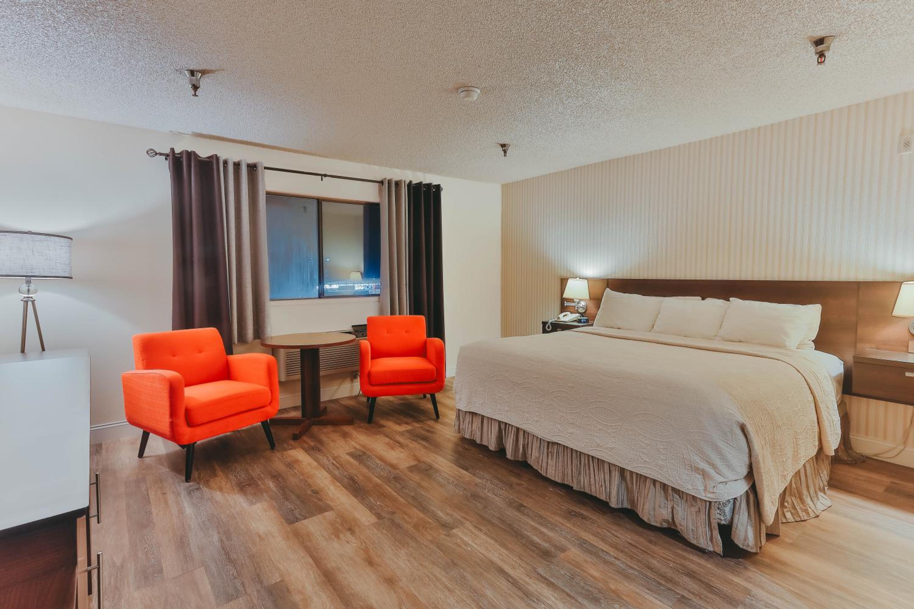 Seattle Vacations - Hotel International - Property Image 5