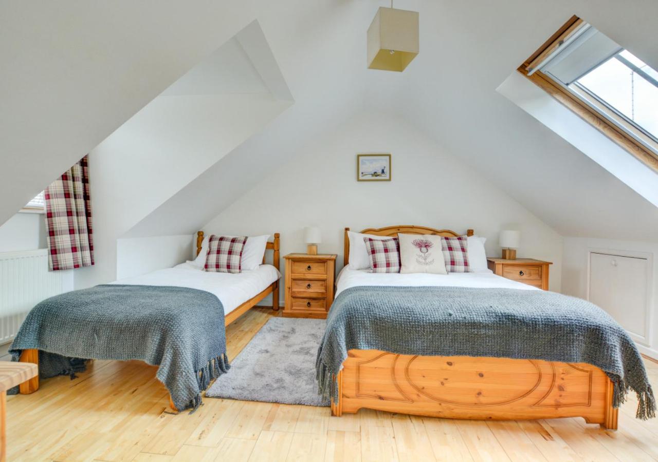 2 Bed in Salhouse oc-1250