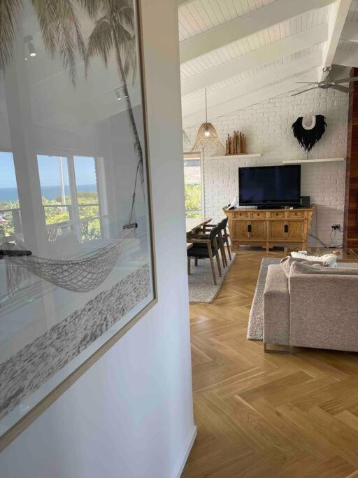 Ocean View Oasis, meters to beach & view divine!
