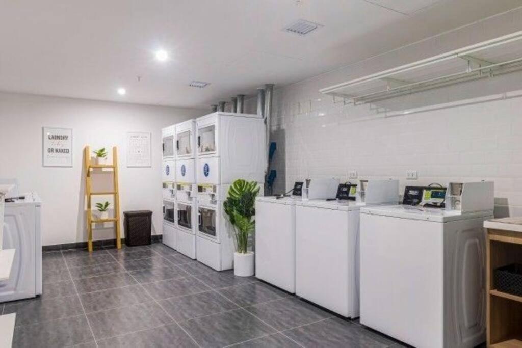 Beautiful floor 9th apartment Pool Gym Barranco view 4