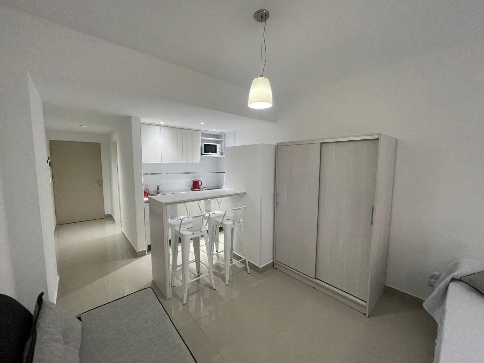 Studio In San Telmo- Paseo De La Cisterna- 529