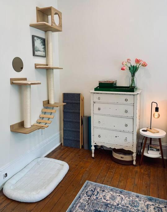 Pet-Friendly Space #3 at Doggy Digs, King Bed and Office