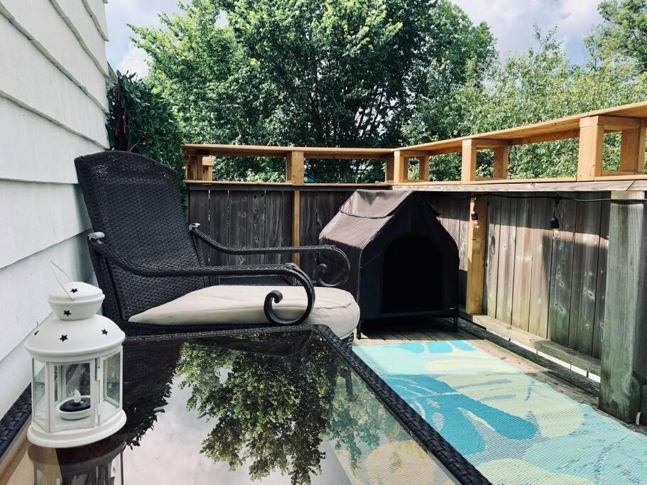 Pet-Friendly Space #3 at Doggy Digs, King Bed and Office