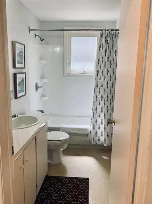 Charming 2-BDRM Apt #4 with Balcony