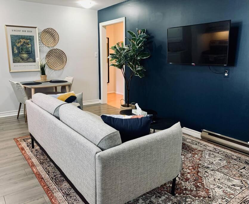 Charming 2-BDRM Apt #4 with Balcony