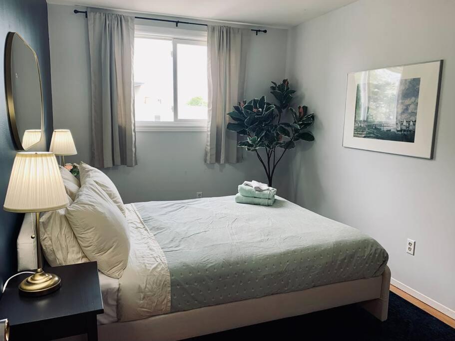 Charming 2-BDRM Apt #4 with Balcony