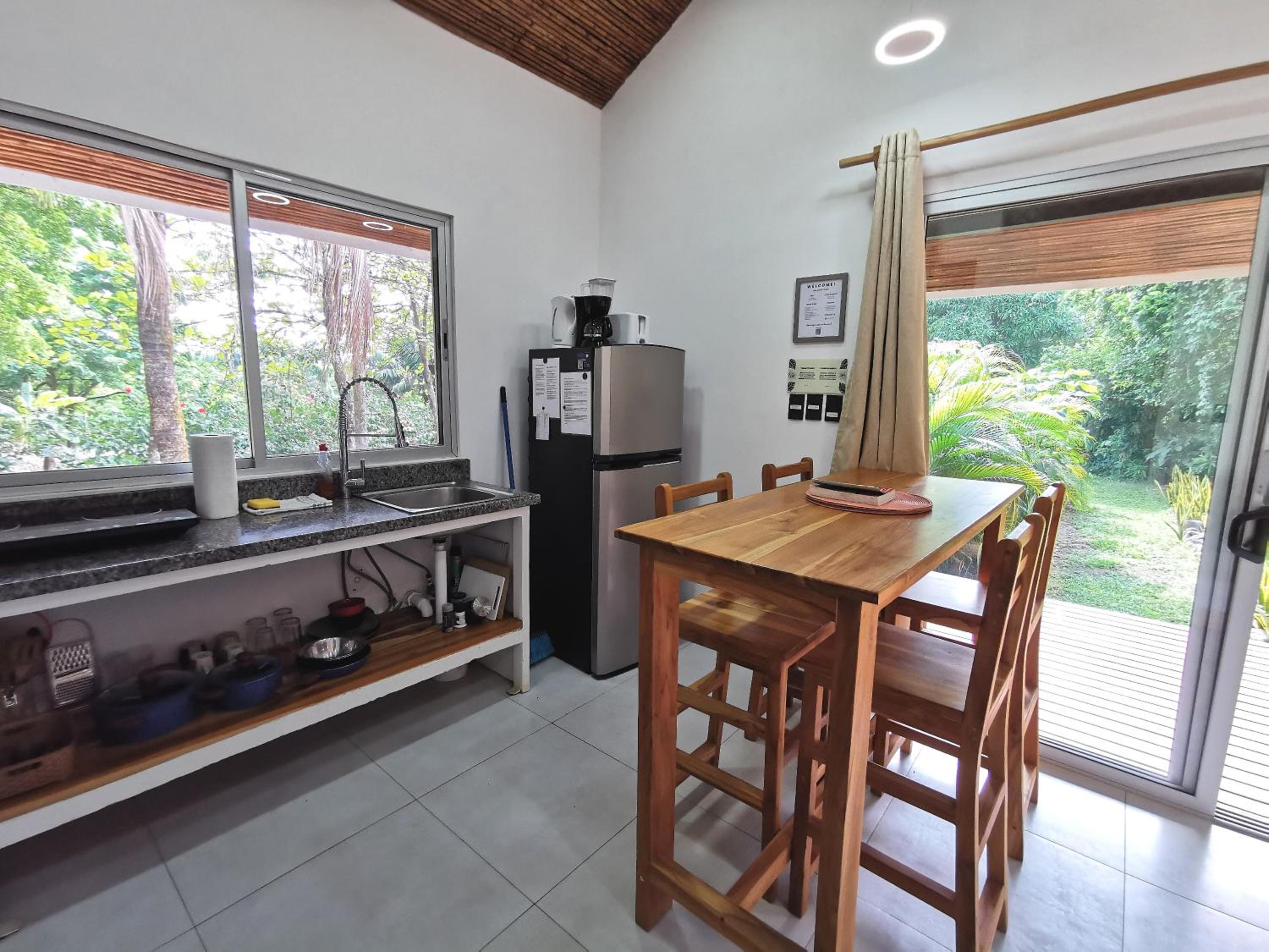 Armadillo Bungalows, walk to the Beach - Santa Teresa view 5