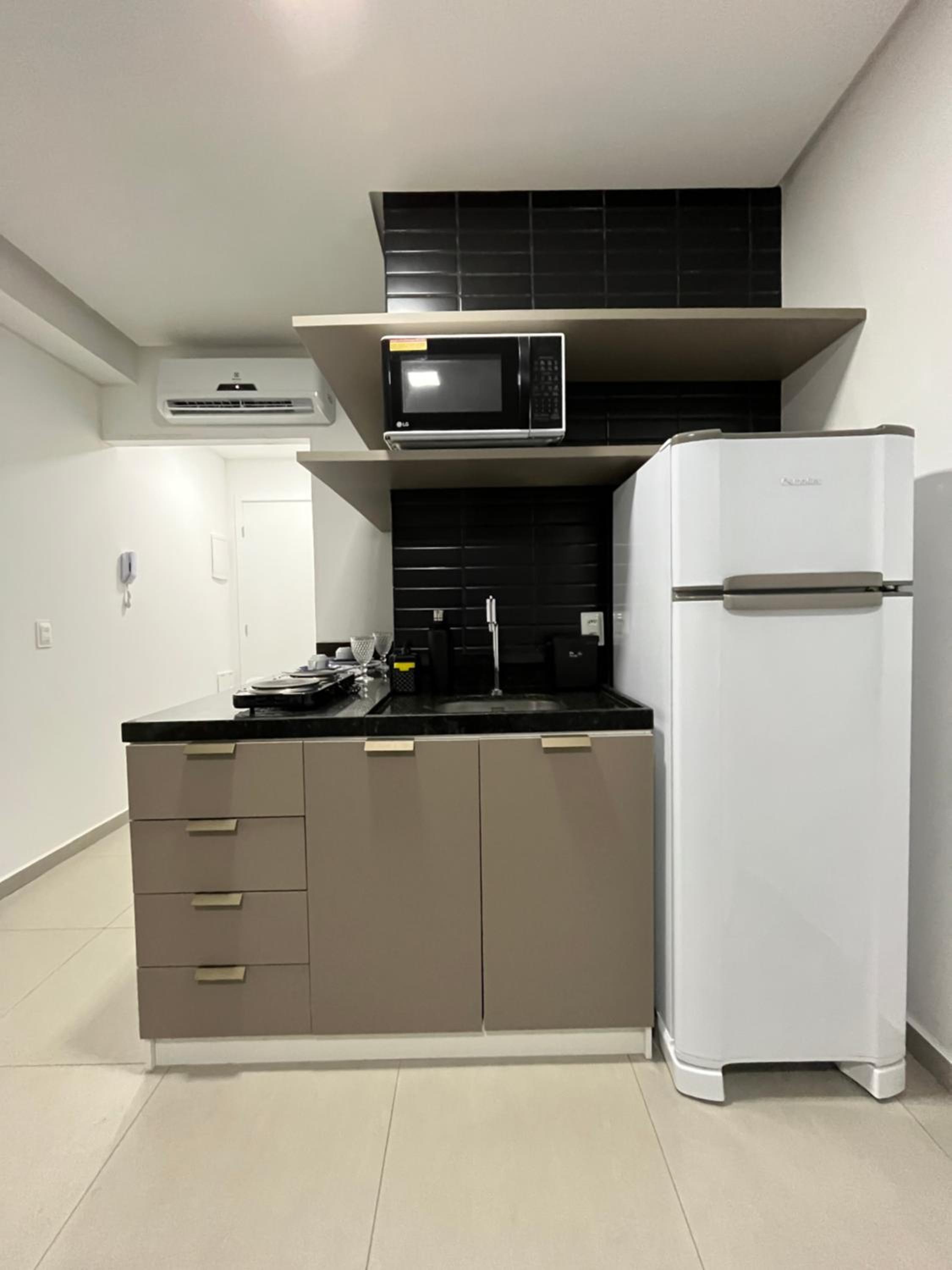 Studio cama King Size Westfit.