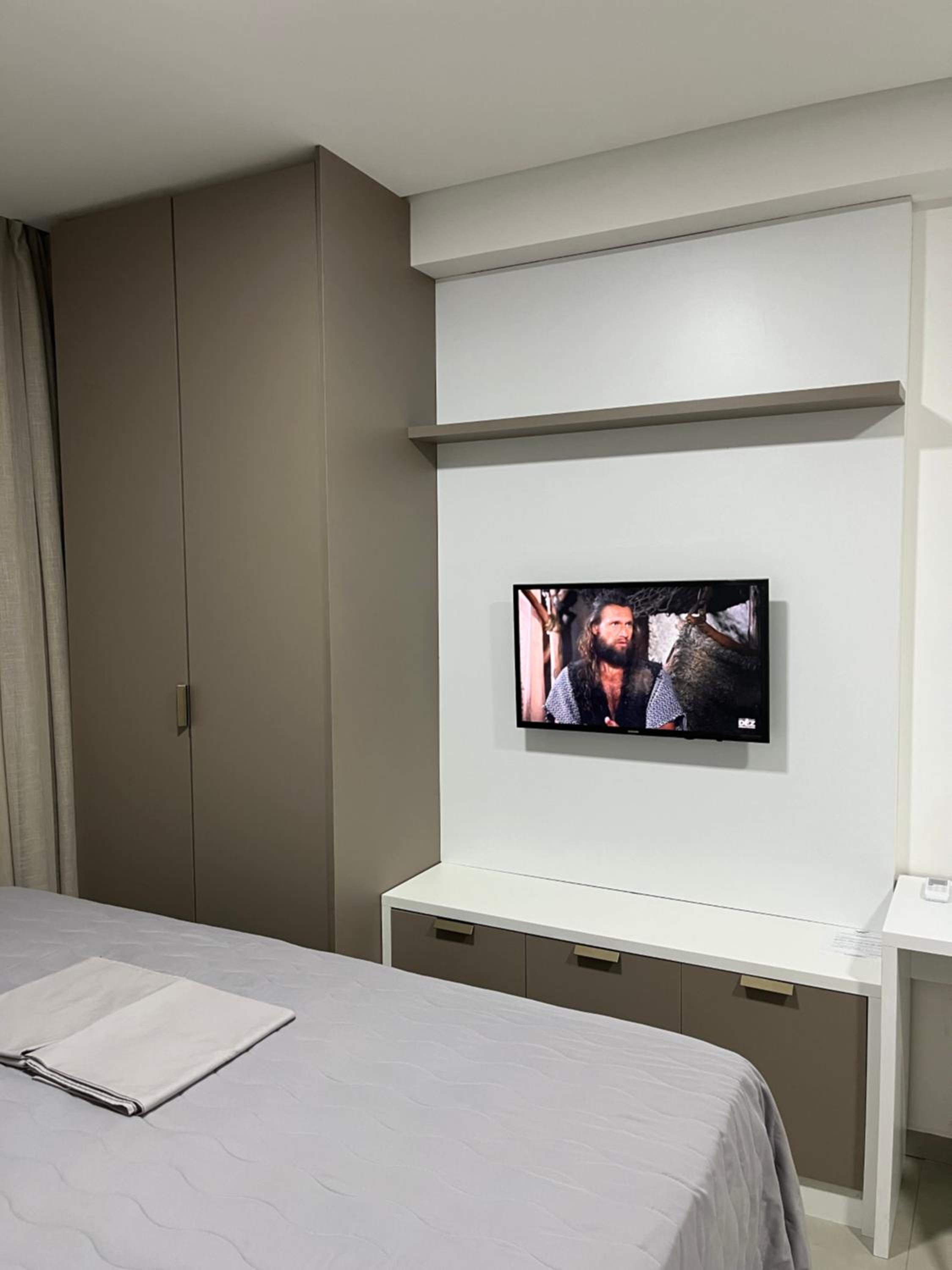 Studio cama King Size Westfit.