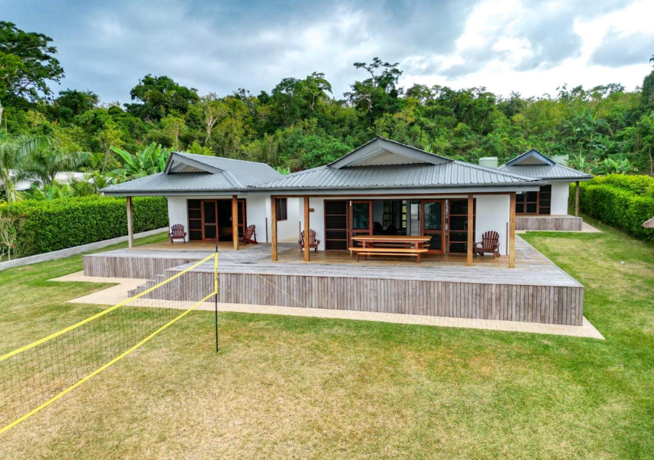Emotu Bay Lodge view 4
