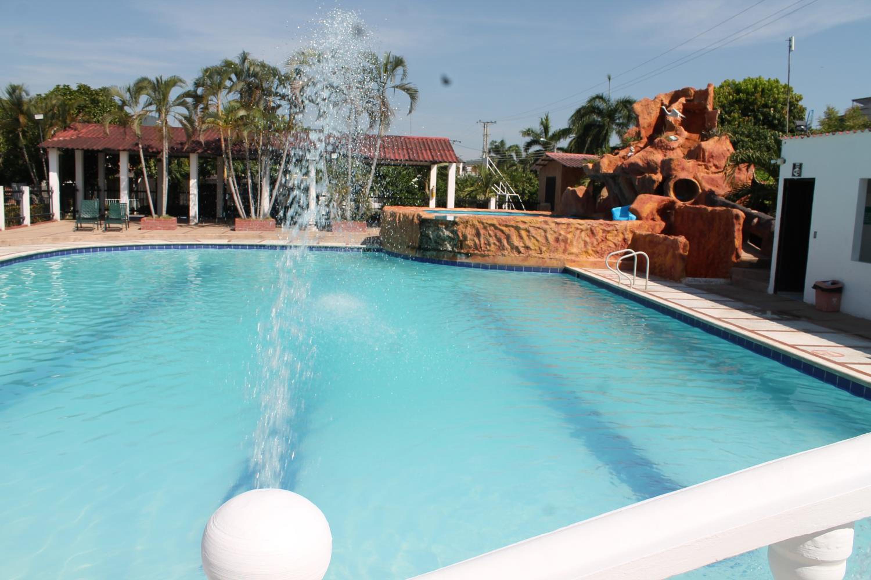 Casa de Lujo con Piscina privada Flandes Tolima