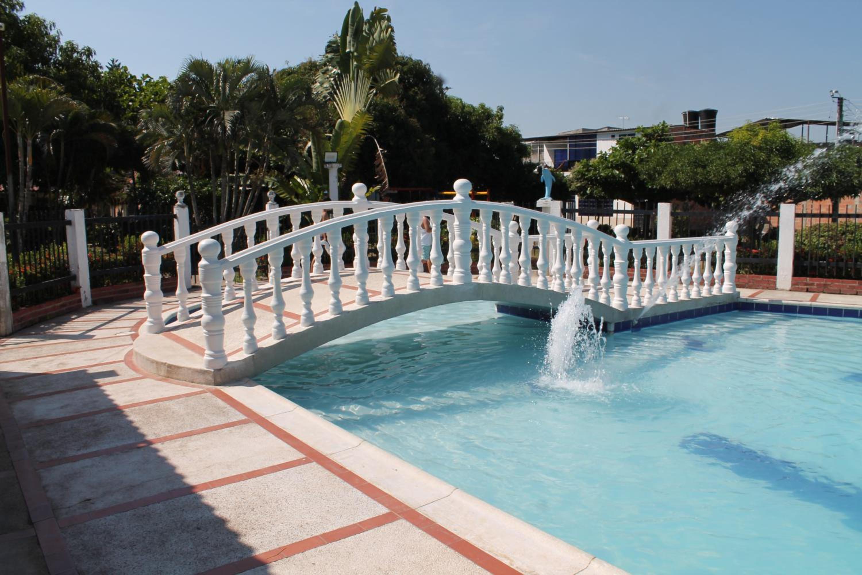 Casa de Lujo con Piscina privada Flandes Tolima