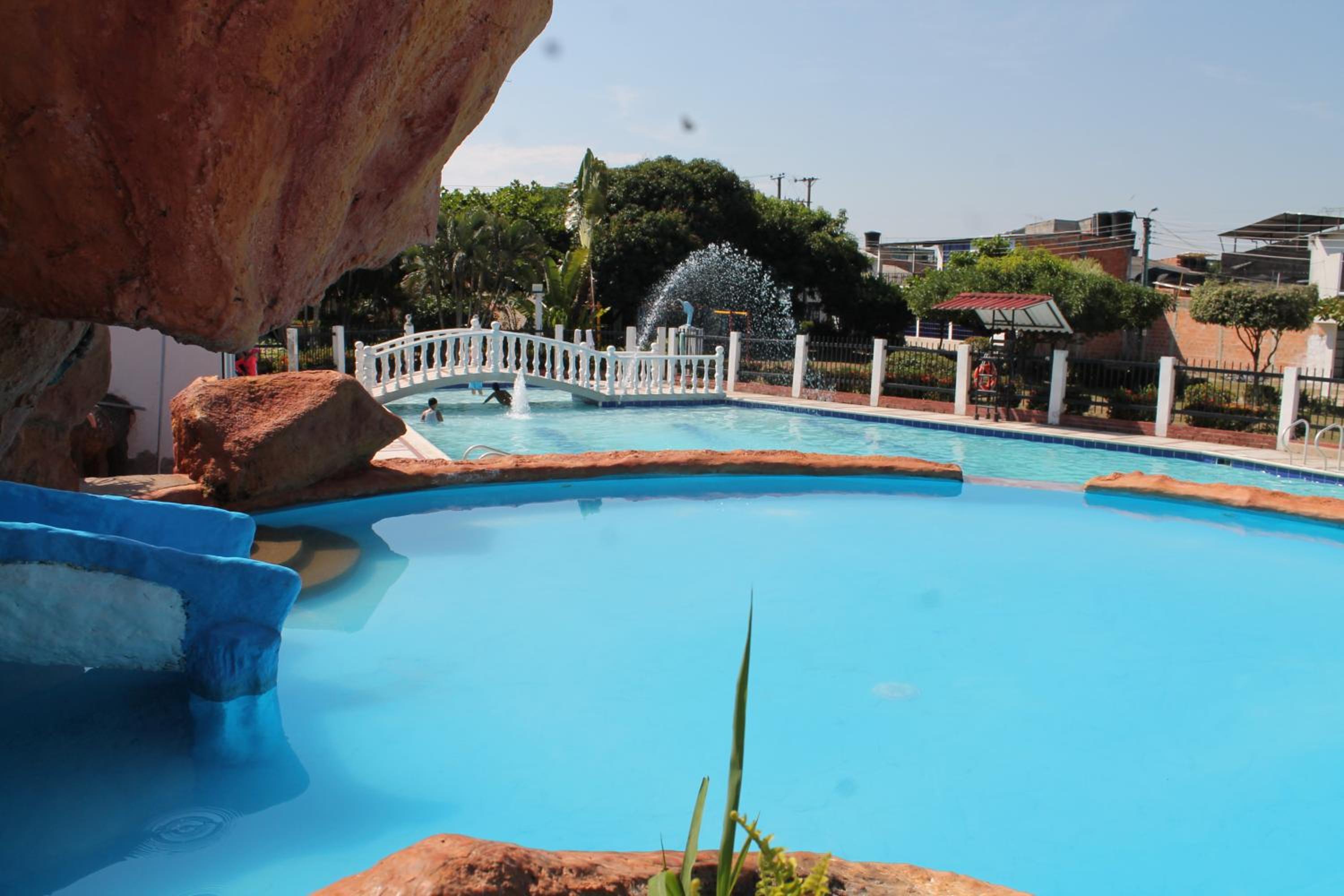 Casa de Lujo con Piscina privada Flandes Tolima